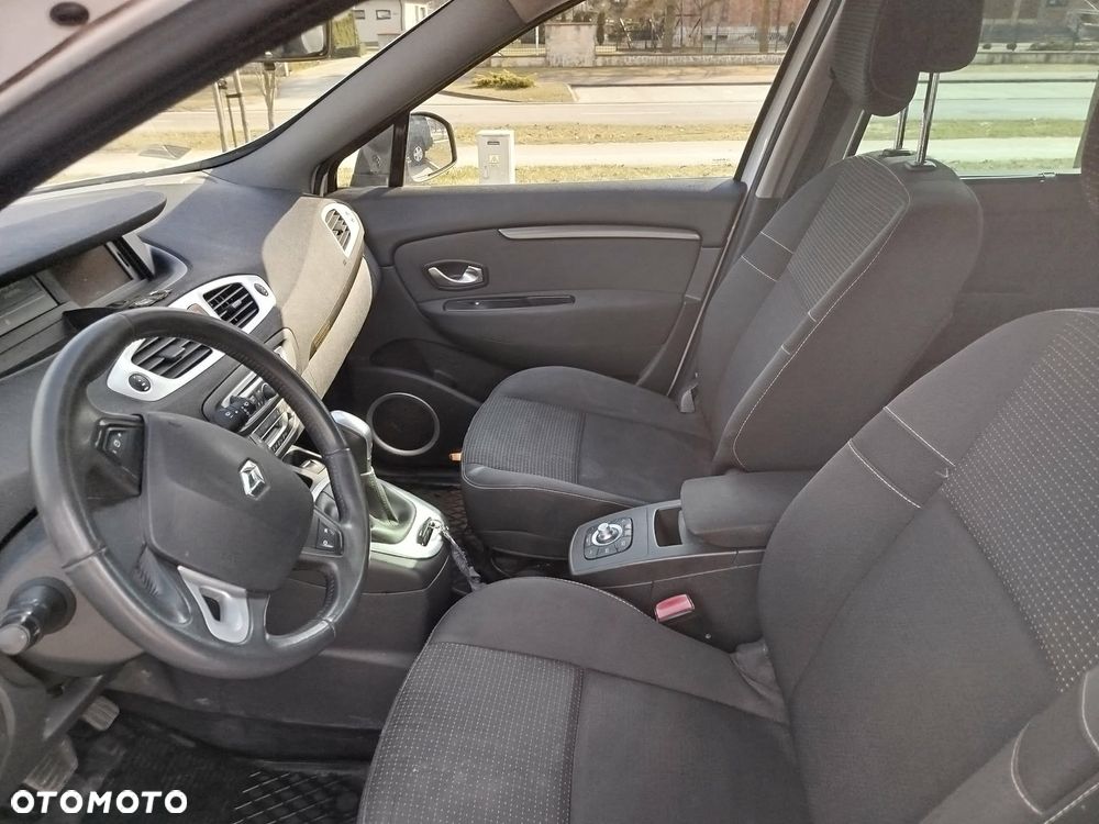 Renault Scenic 2.0 16V Bose Edition CVT - 7