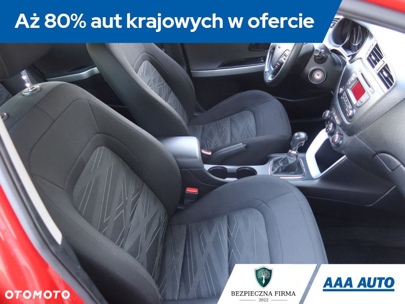 Kia Ceed - 10