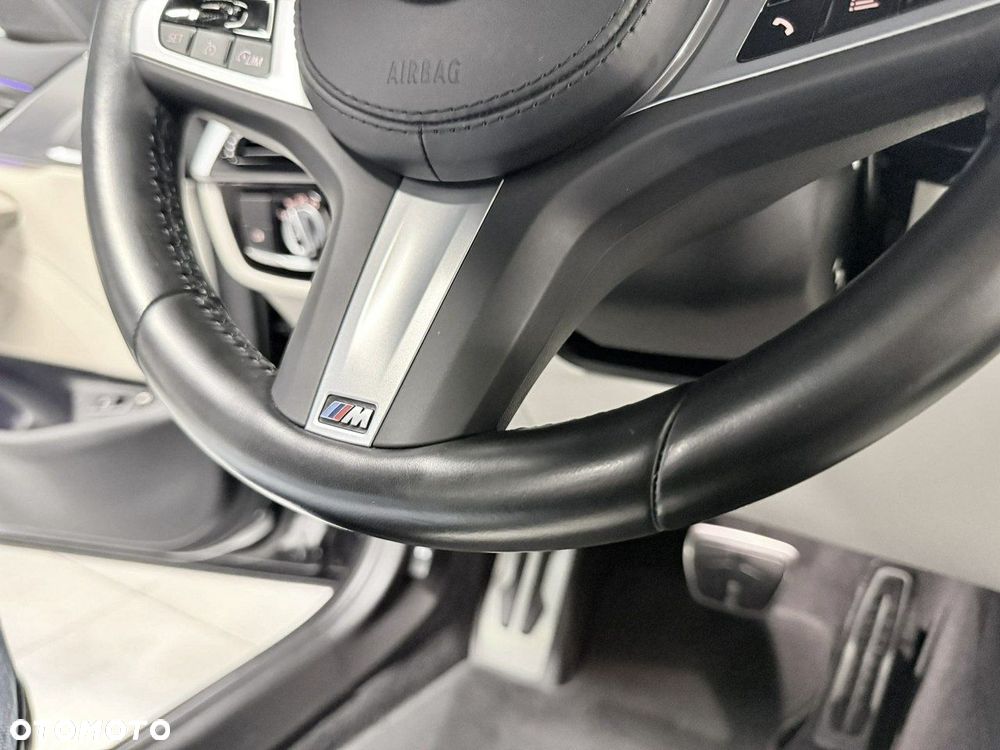 BMW Seria 5 520e M Sport sport - 39