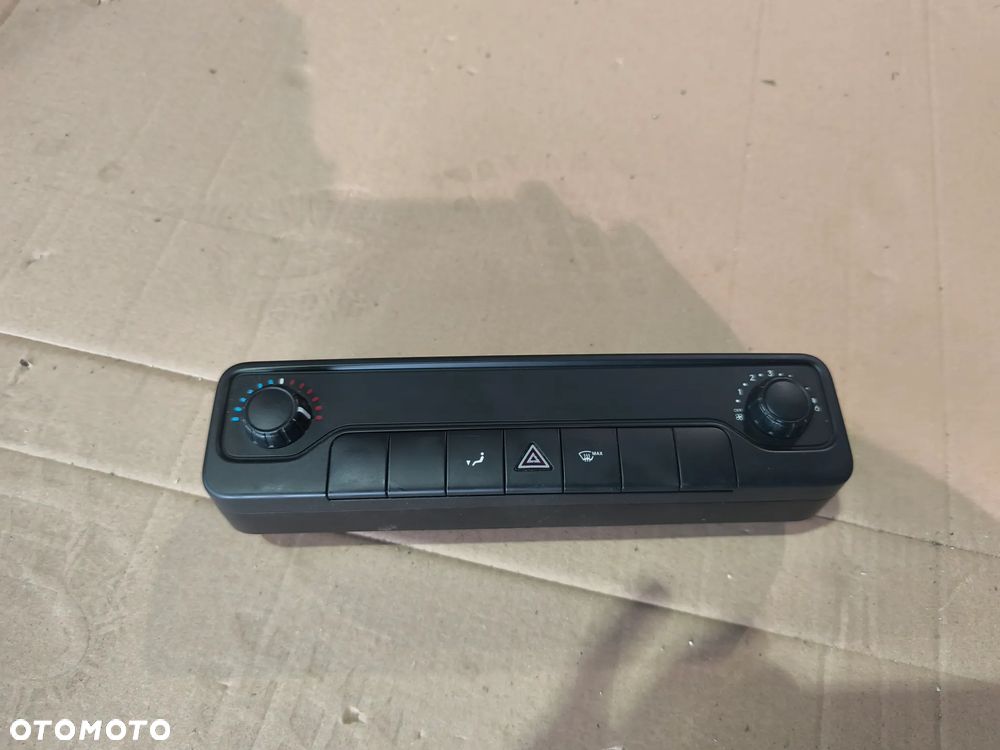 MERCEDES Sprinter W907 Panel nawiewu A9079054006 - 1