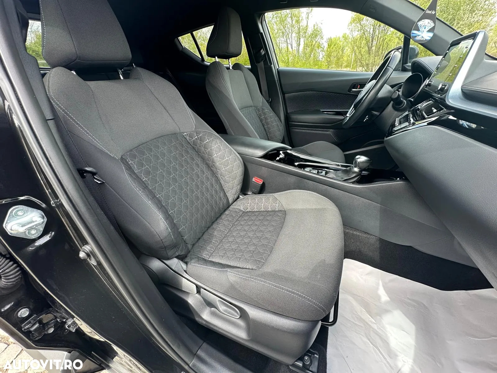 Toyota C-HR 2.0 HSD 184 CP 4x2 CVT Classy Bi-Tone - 16