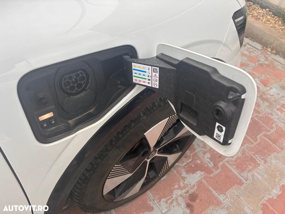 RENAULT Megane 2023 — imagine 5
