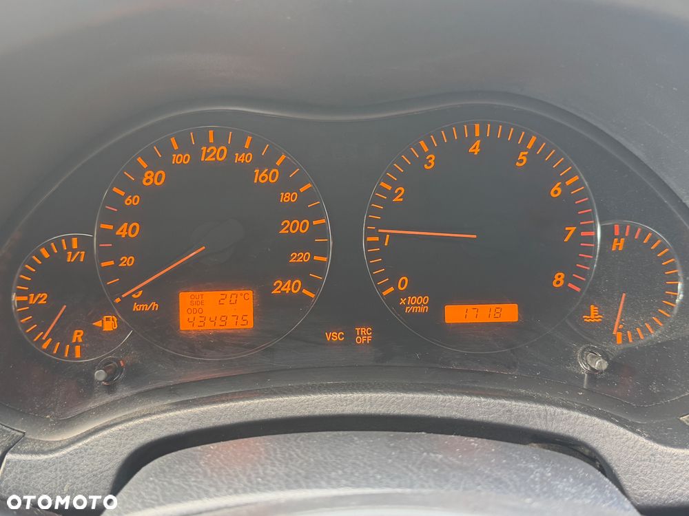 Toyota Avensis 1.8 VVT-i Terra - 12