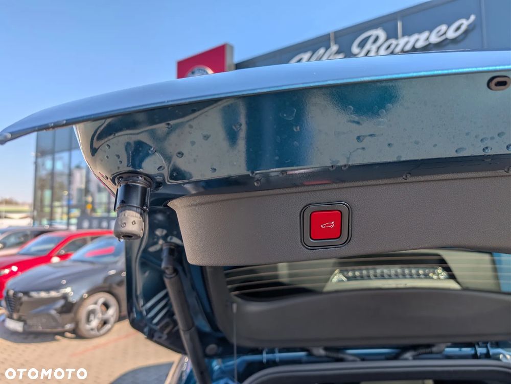 Alfa Romeo Junior 1.2 mHEV Ti eDCT - 7