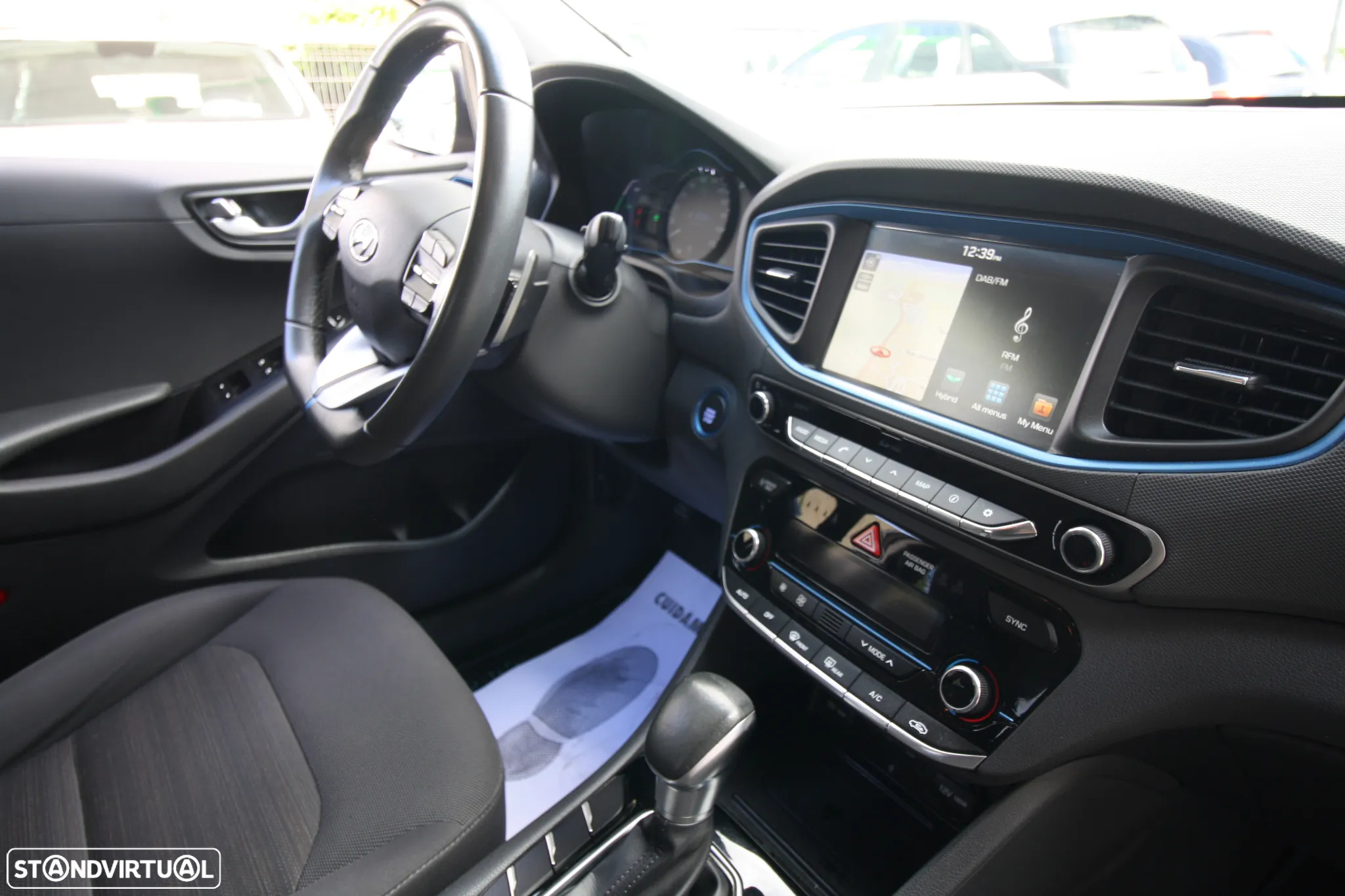 Hyundai Ioniq 1.6 GDI HEV Hybrid Tech - 27