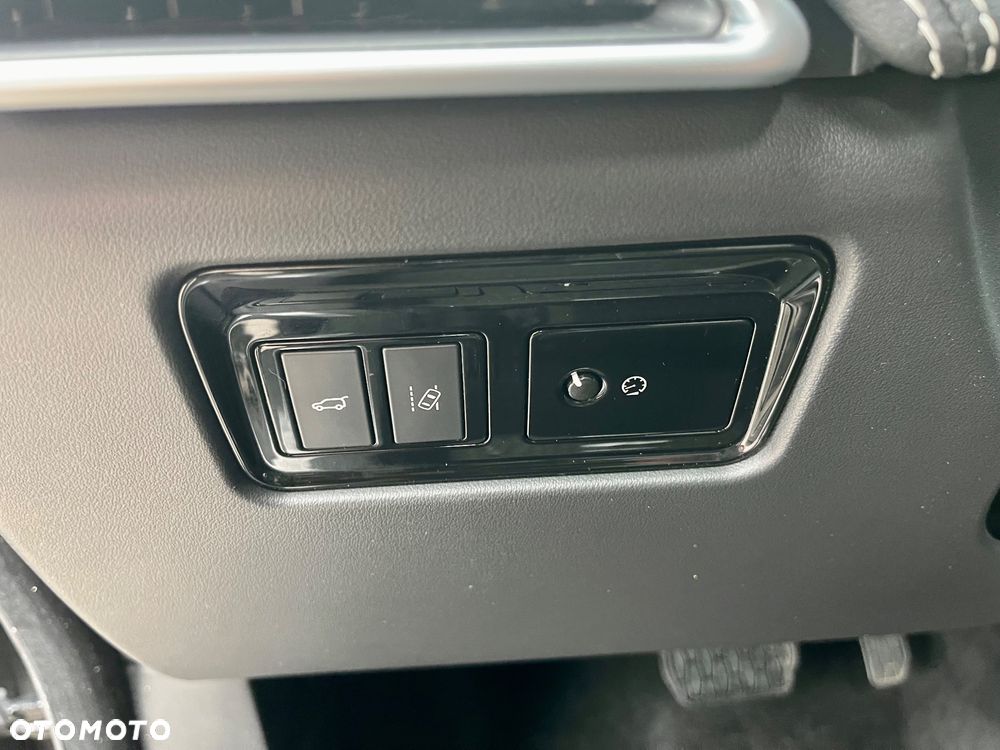 Jaguar F-Pace 25t AWD Portfolio - 20