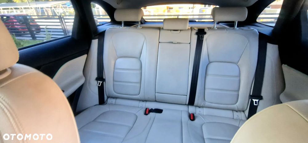 Jaguar F-Pace 2.0 i4D AWD Prestige - 24