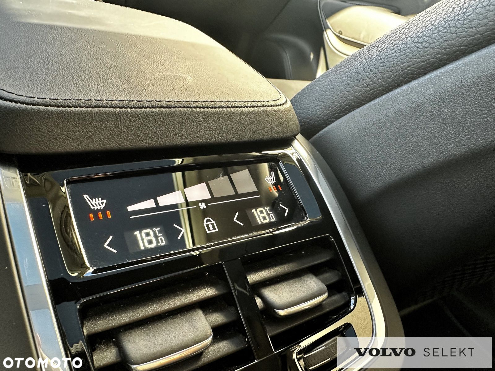 Volvo XC 90 - 21