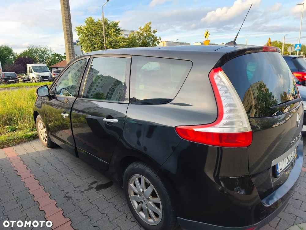 Renault Scenic - 8