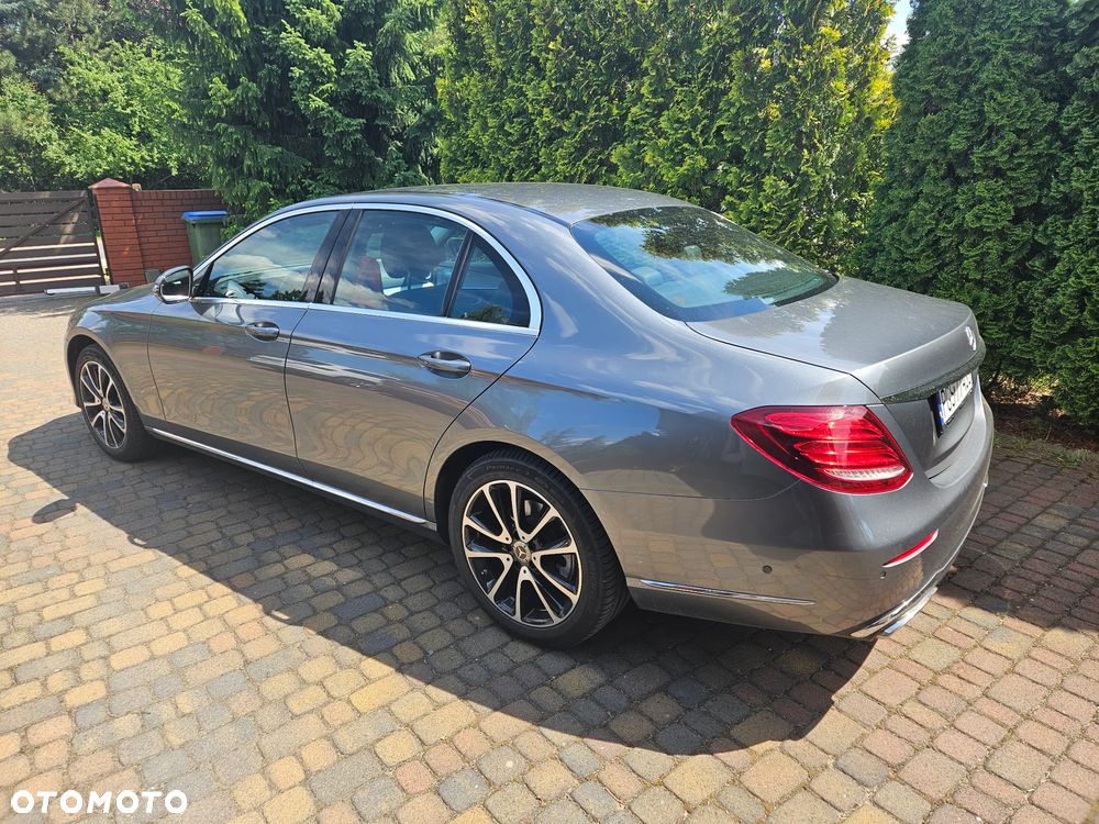 Mercedes-Benz Klasa E 200 9G-TRONIC - 1