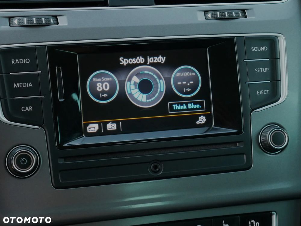 Volkswagen Golf 1.6 TDI BlueMotion Technology Lounge - 32