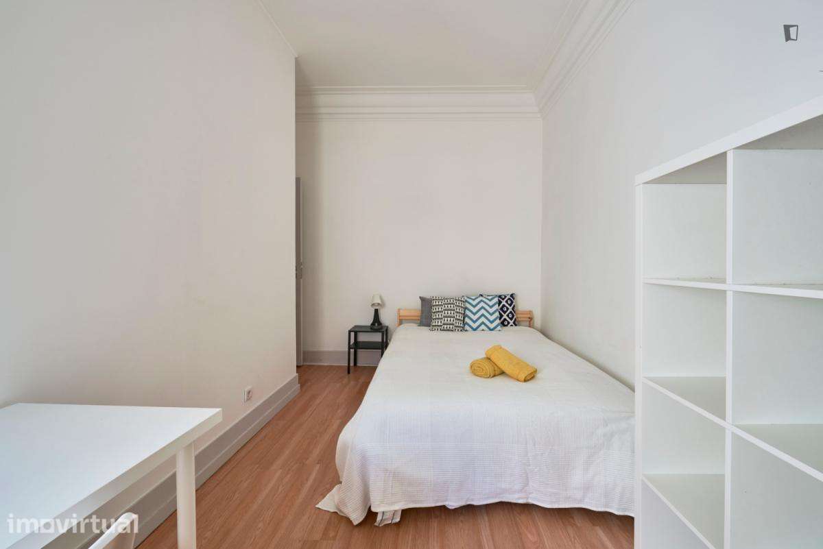 Quarto - localizado em Marquês de Pombal Lisbon - Grande imagem: 4/52