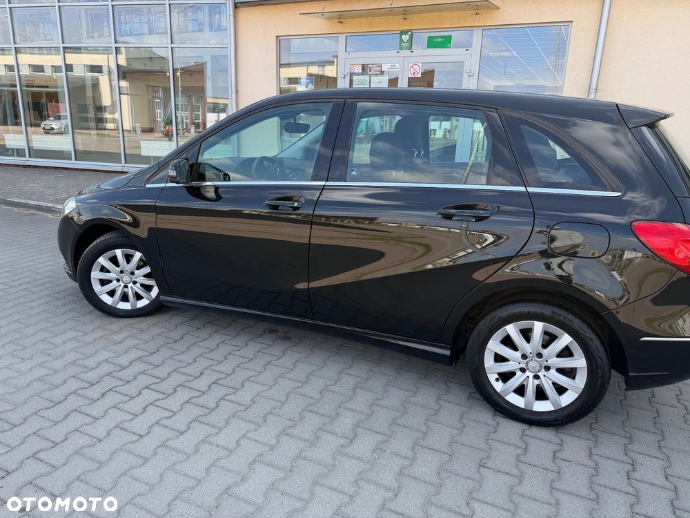 Mercedes-Benz Klasa B 180 d BlueEFFICIENCY Edition - 40