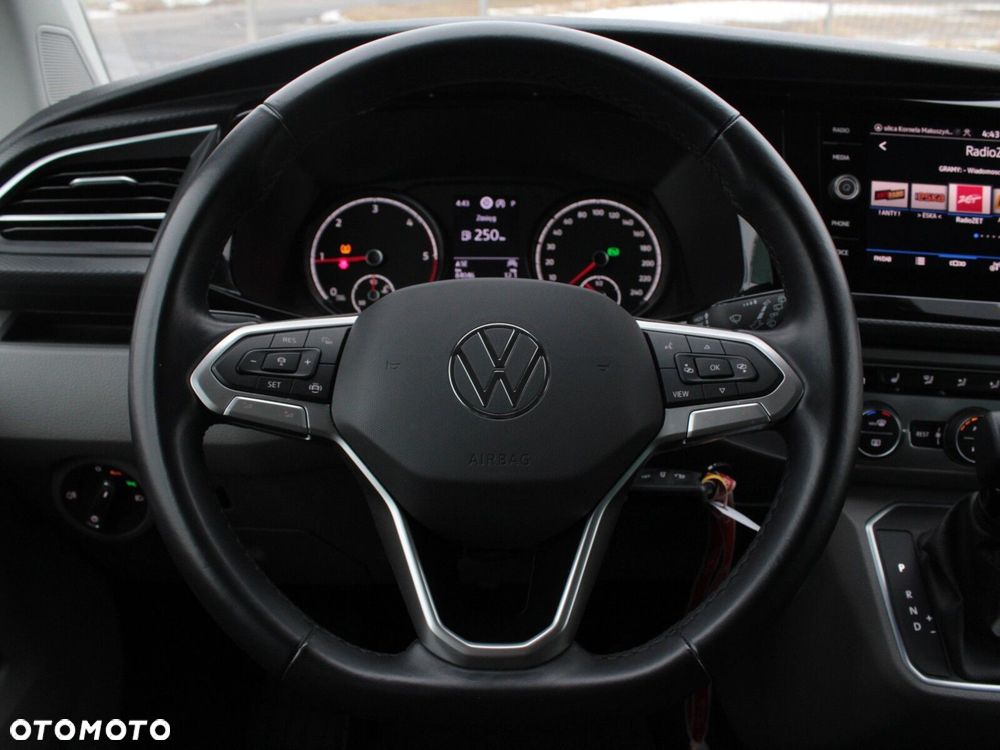 Volkswagen Caravelle - 20