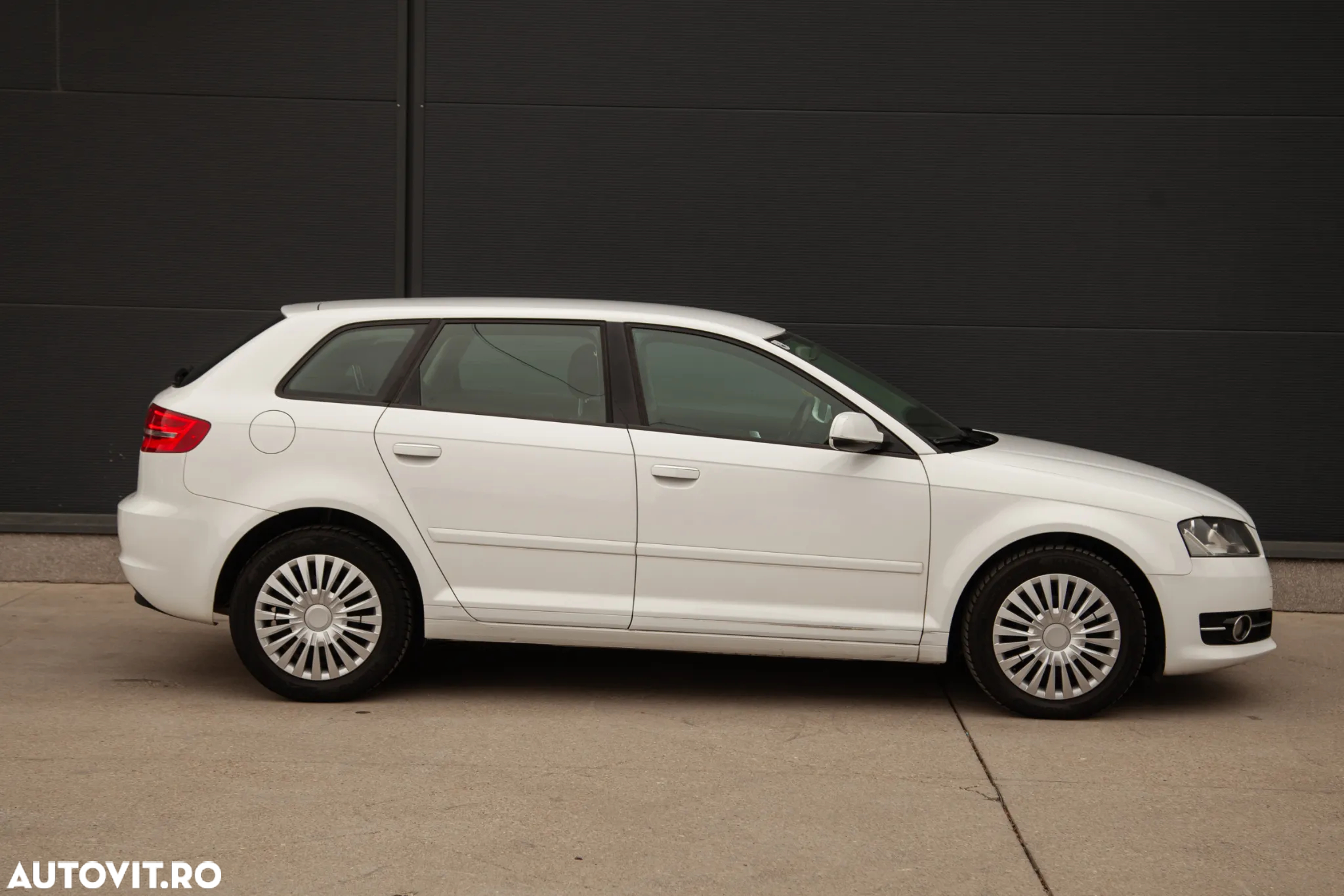 Audi A3 1.6 Sportback Attraction - 9