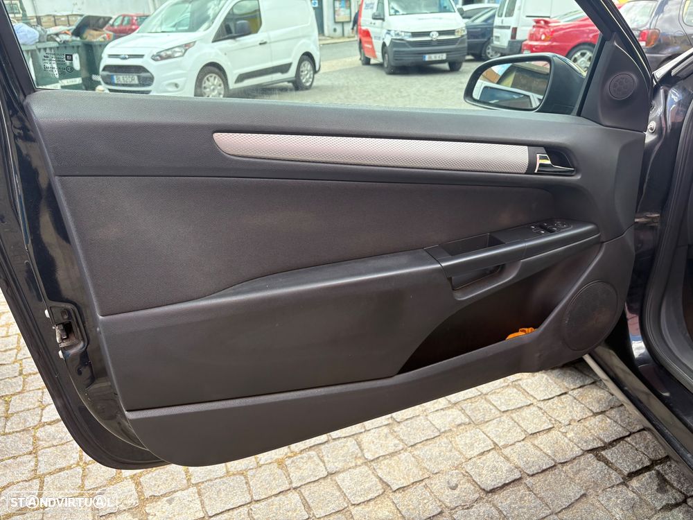Opel Astra GTC 1.3 CDTI - 20