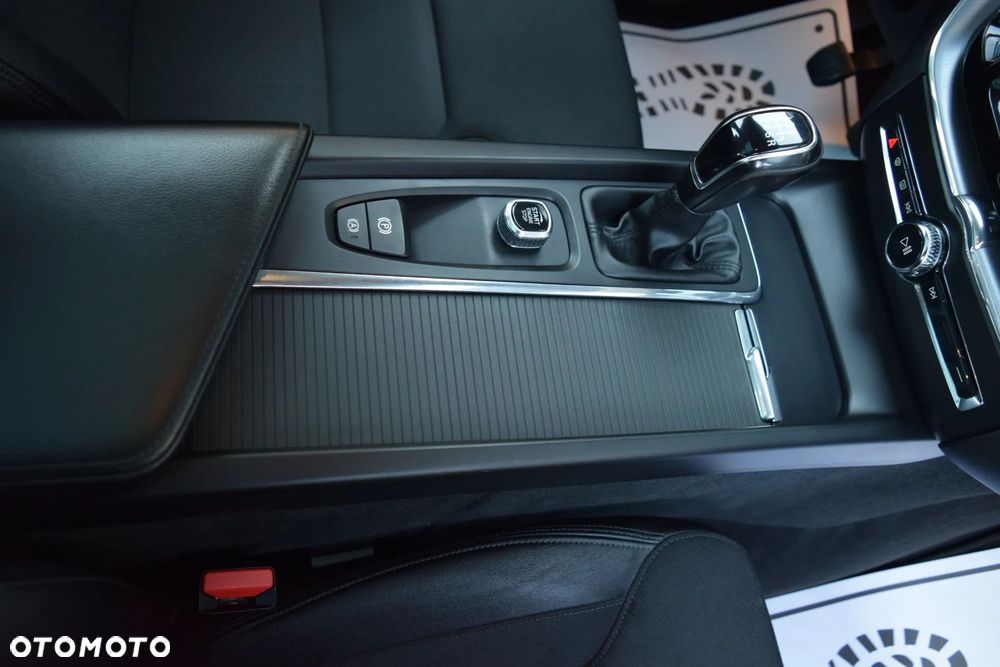 Volvo XC 60 D3 Linje Inscription - 40
