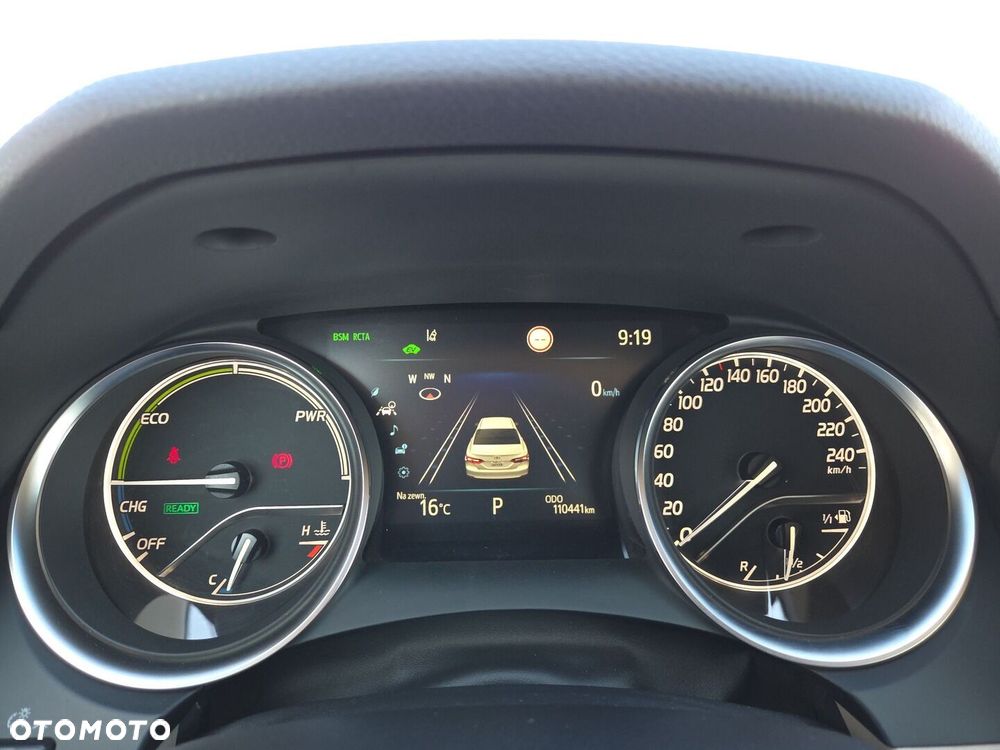 Toyota Camry 2.5 Hybrid Executive CVT - 19