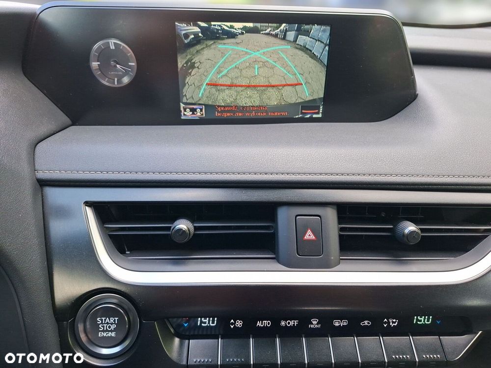 Lexus UX 200 GPF Business Edition 2WD - 21