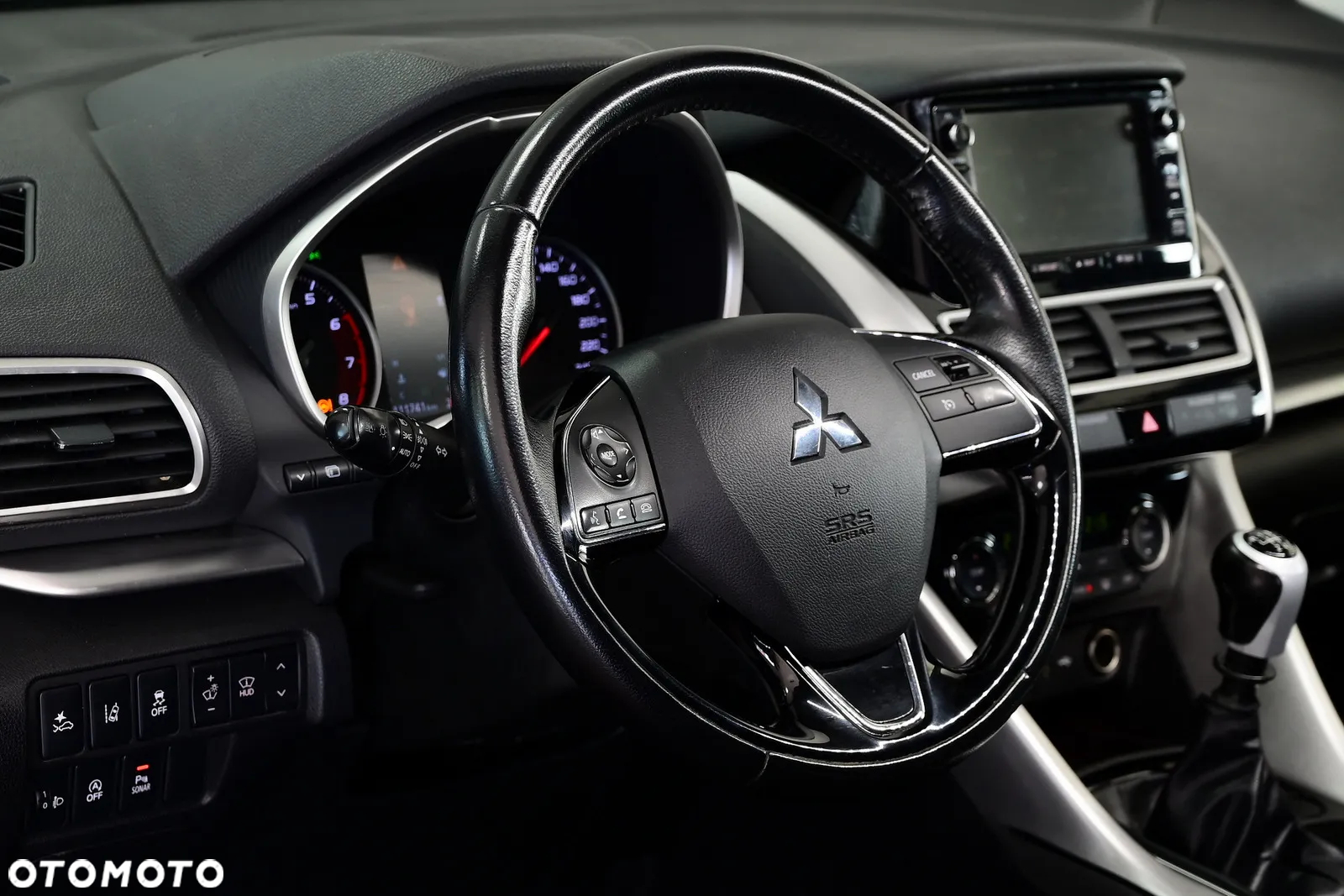 Mitsubishi Eclipse Cross - 24