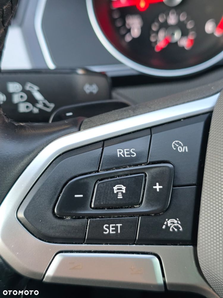 Volkswagen Passat Variant 2.0 TDI SCR Comfortline DSG - 23