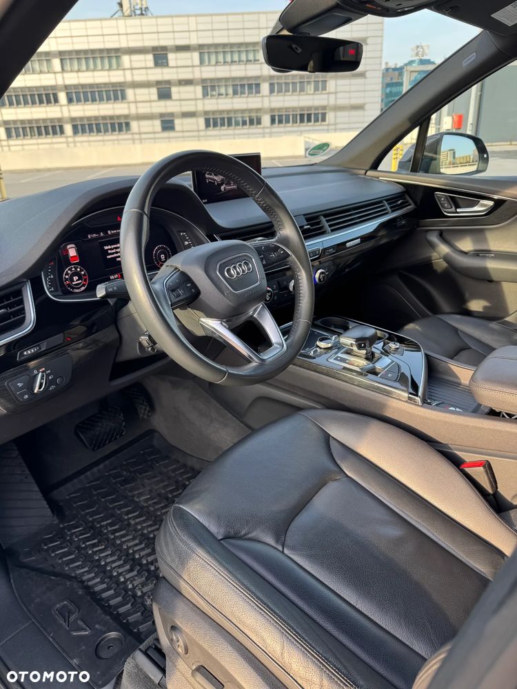 Audi Q7 - 7