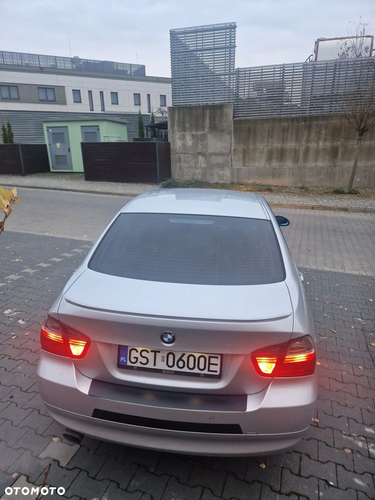 BMW Seria 3 318i Edition Sport - 10