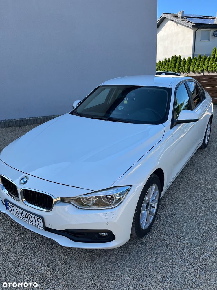 BMW Seria 3 318i - 1