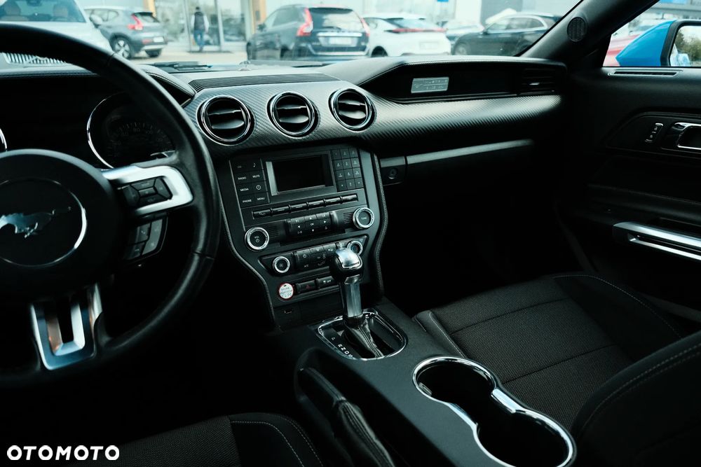 Ford Mustang 3.7 V6 - 16