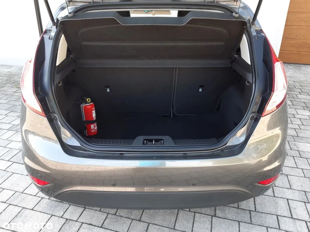 Ford Fiesta - 30