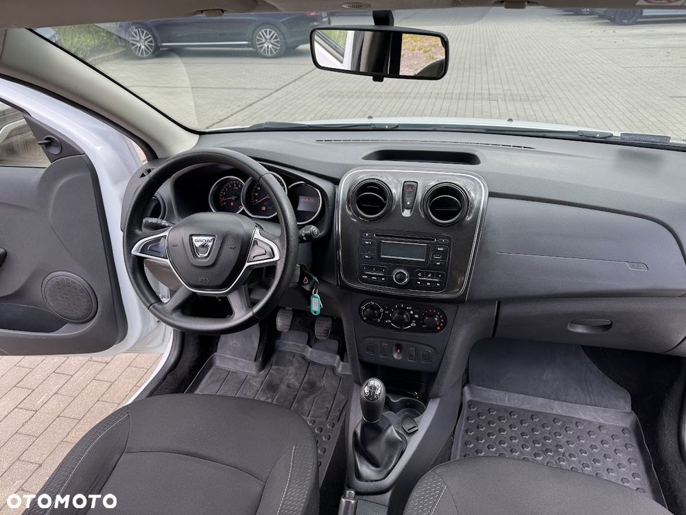 Dacia Logan 1.2 16V Laureate - 12