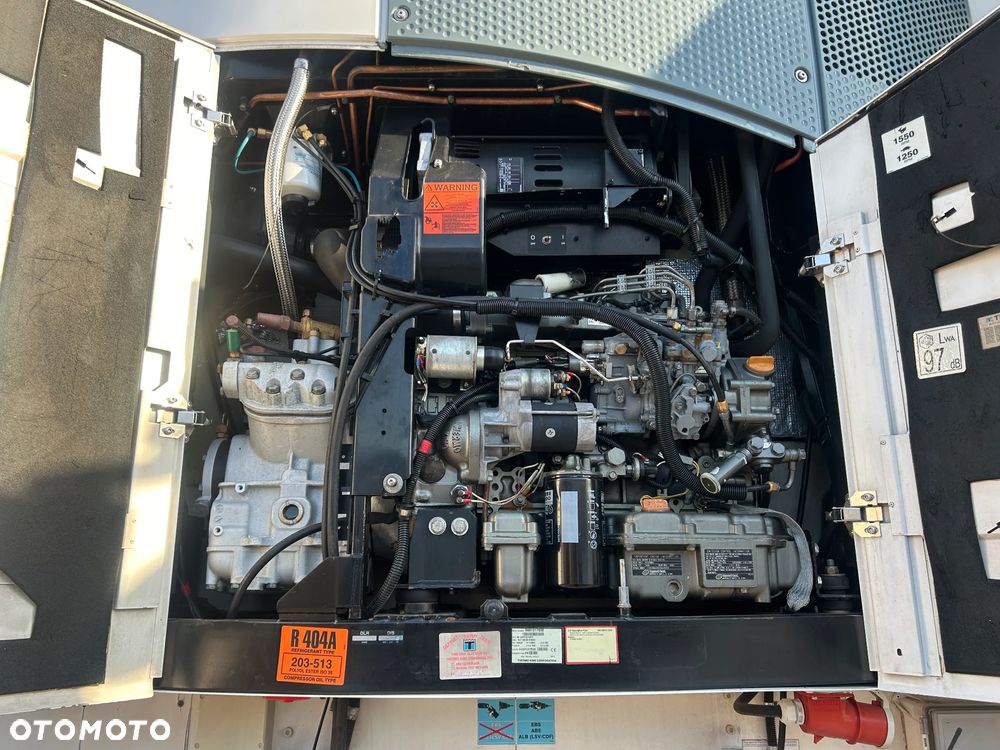 Schmitz Cargobull THERMO KING SLX300 HAKÓWKA / 7 CM GRUBA ŚCIANA / KOSZ PALETOWY / 4 ZAMKI / DIESEL + ELEKTRYK / 2012 ROK !! - 8