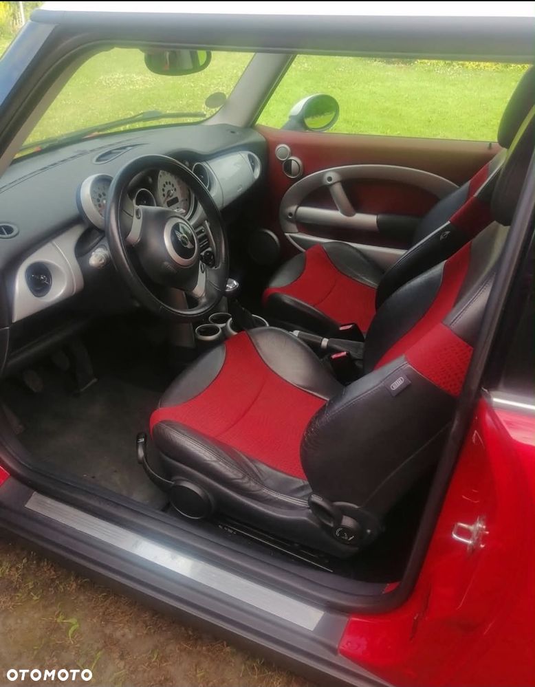 MINI Cooper Standard - 16