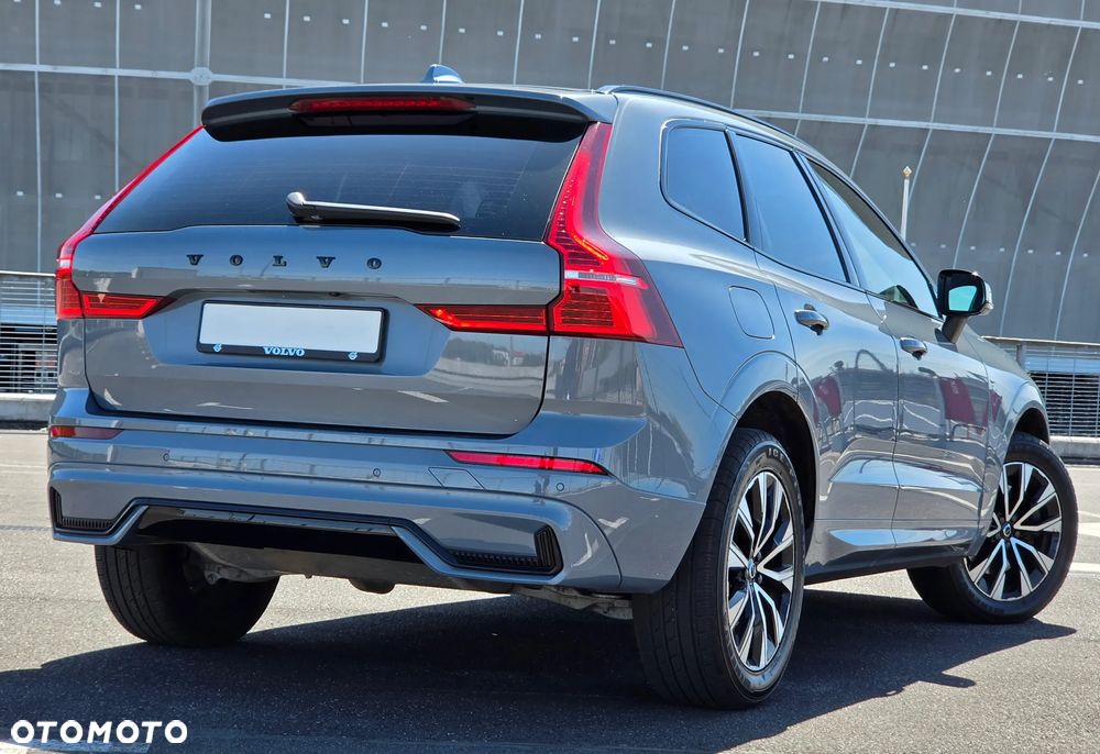 Volvo XC 60 B4 B Plus Dark - 3