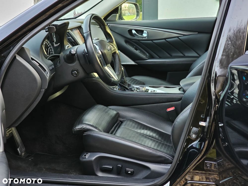Infiniti Q50 2.0t Sport Tech EU6 - 19