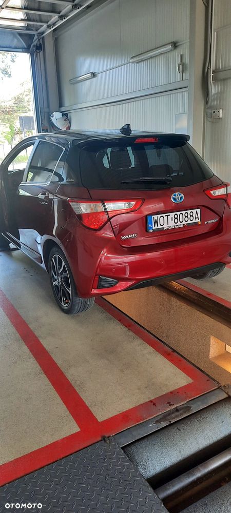 Toyota Yaris Hybrid 100 Selection Passion - 9