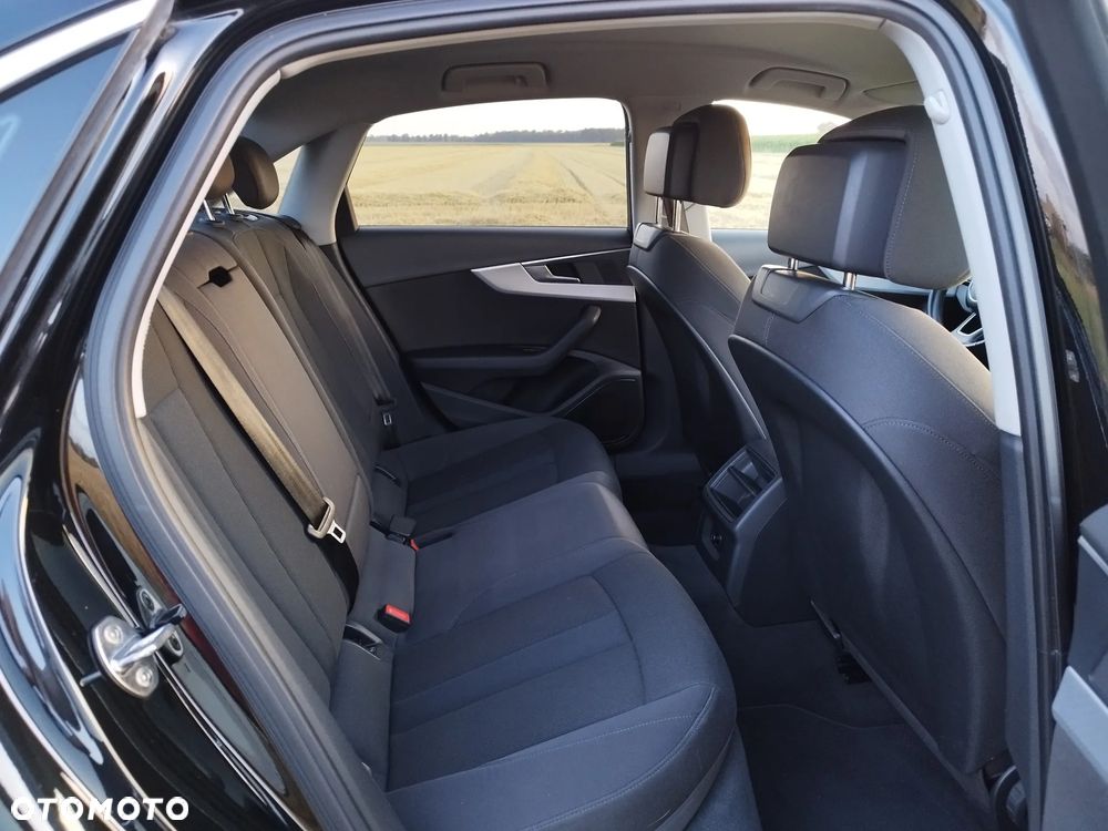 Audi A4 Limousine 2.0 TDI DPF clean diesel Ambiente - 15