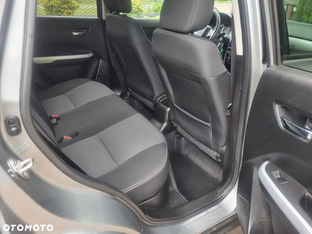 Suzuki Vitara 1.6 Comfort 2WD - 22