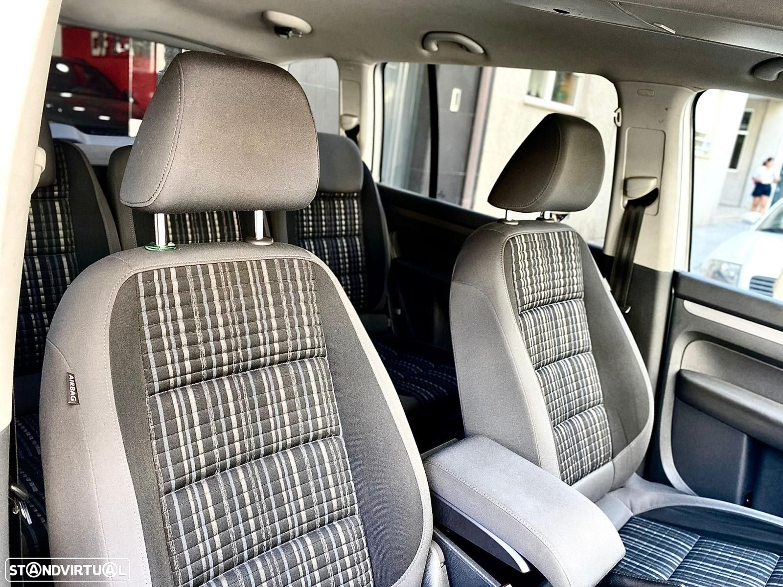 VW Touran 1.4 TSI EcoFuel DSG Comfortline - 28