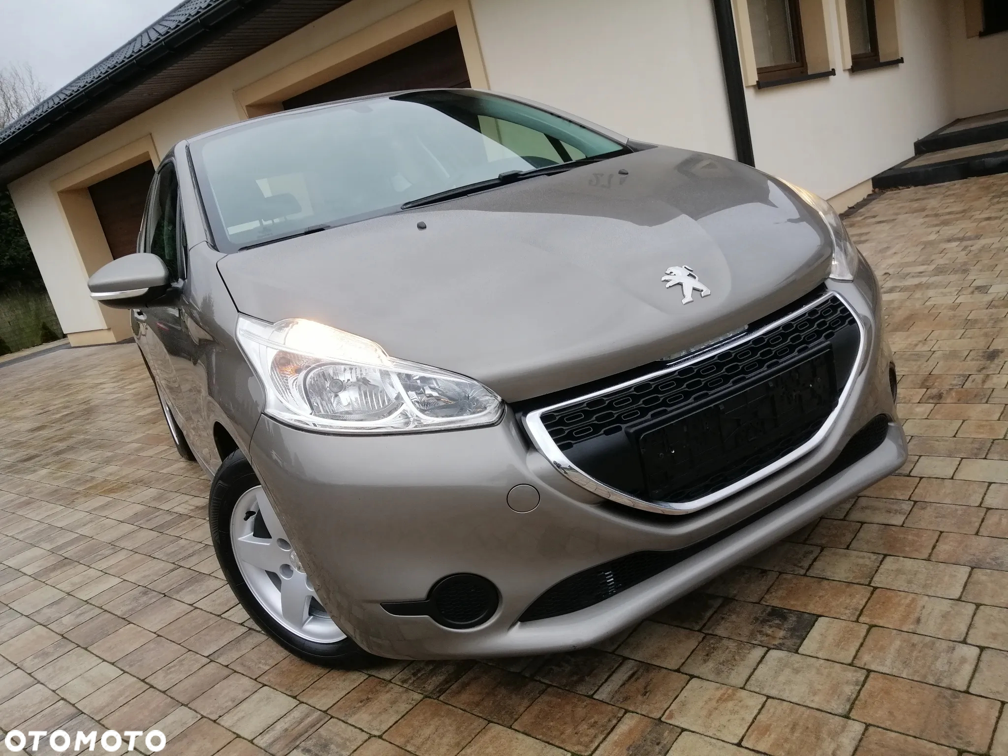 Opel Corsa 1.4 16V Active - 2