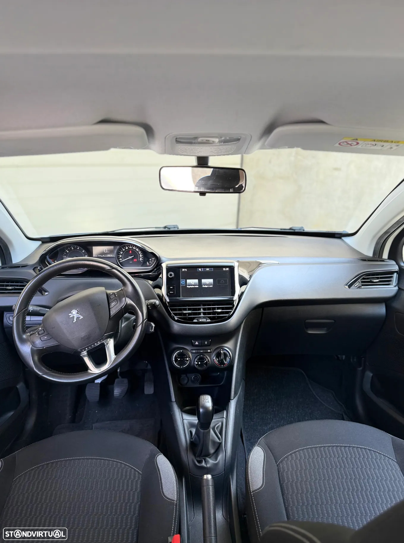 Peugeot 208 1.2 PureTech Allure - 19