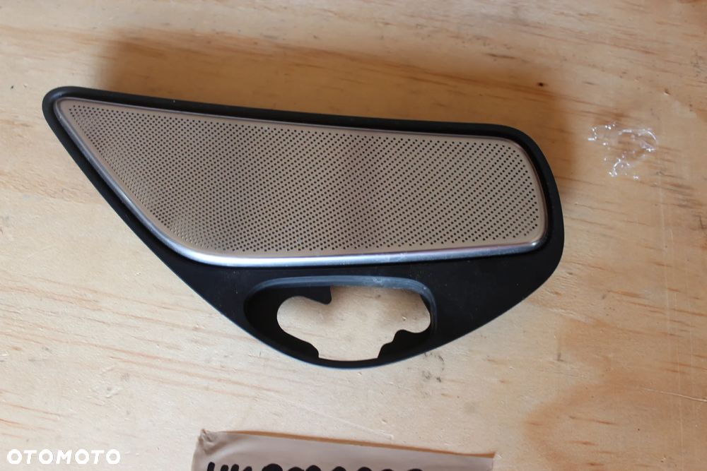 OSŁONA GŁOŚNIKA BANG OLUFSEN AUDI A8 D4 4H1868300B 2015 - 2