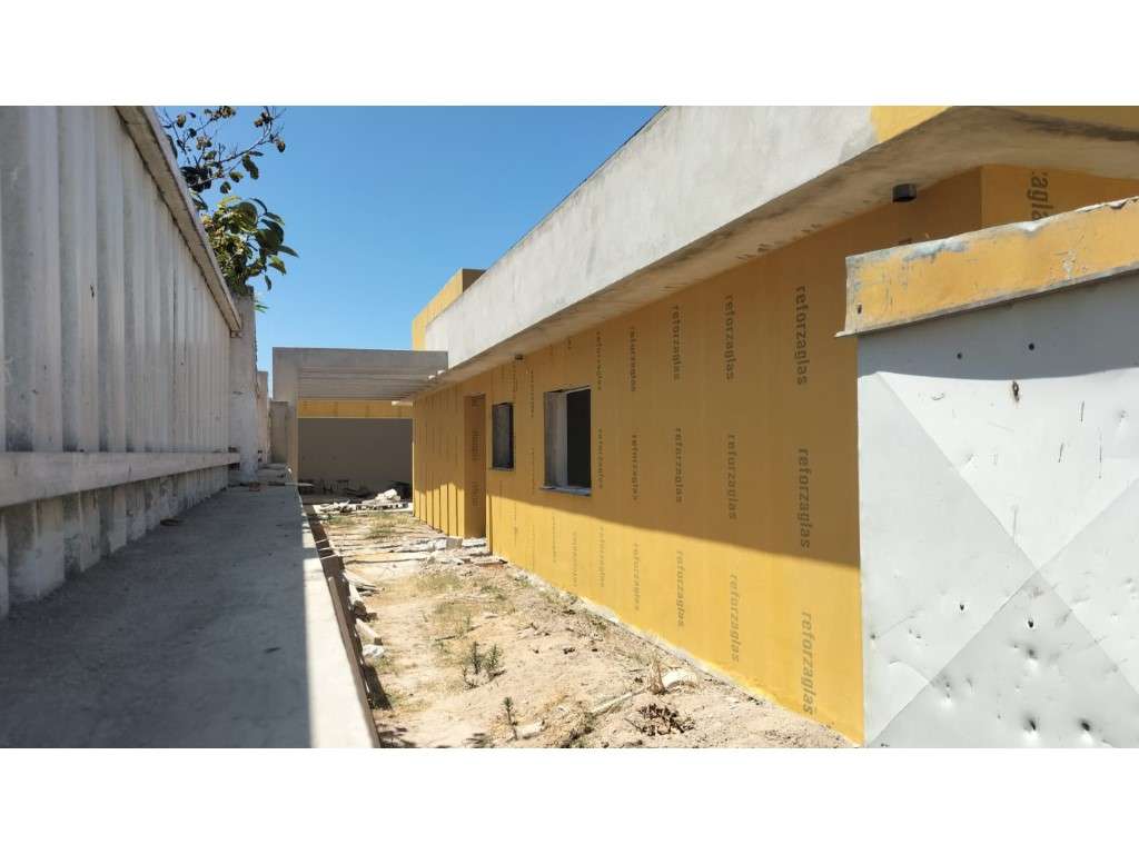 Moradia T5 de Luxo em construção com 270m2 - Grande imagem: 2/18