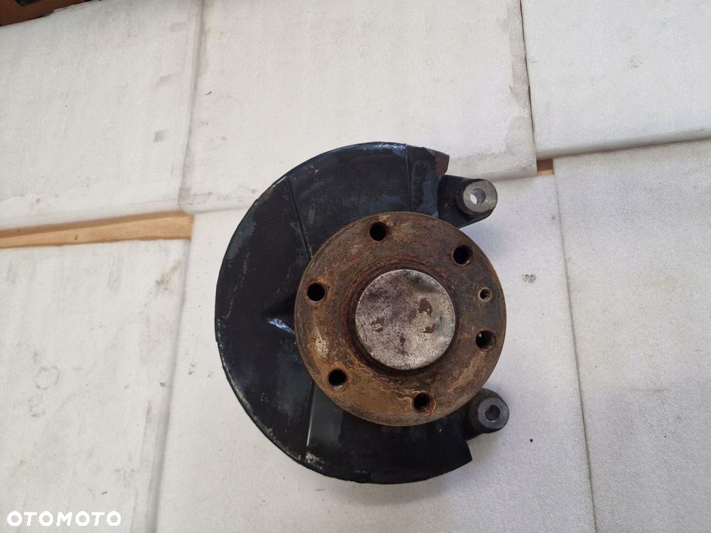 Zwrotnica Przód Lewa IVECO DAILY V 2011 - 2014