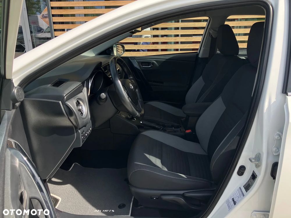 Toyota Auris Hybrid 135 Premium - 31