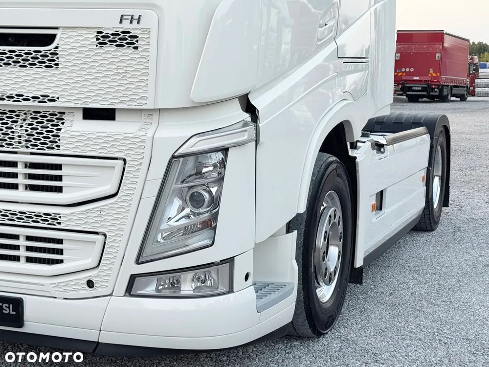 Volvo FH 500 / CAŁE NA PODUCHACH /TELEWIZOR/ACC /  KLIMA POSTOJOWA / XENON / NAVIGACJA / Z NIEMIEC - 5