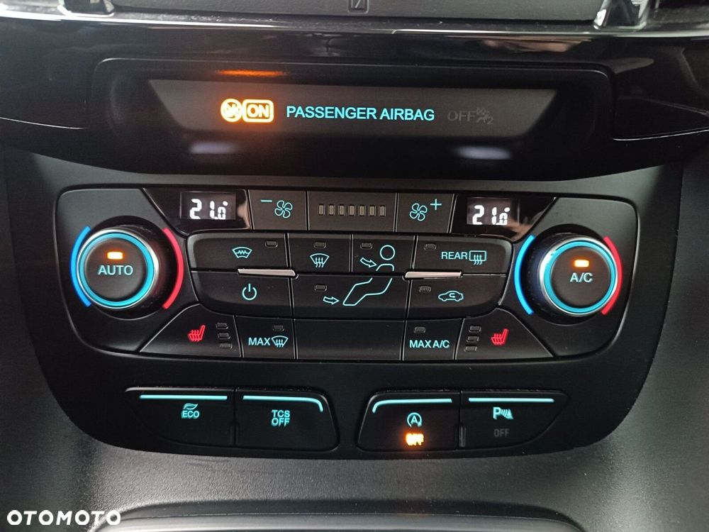 Ford Tourneo Connect Grand - 23