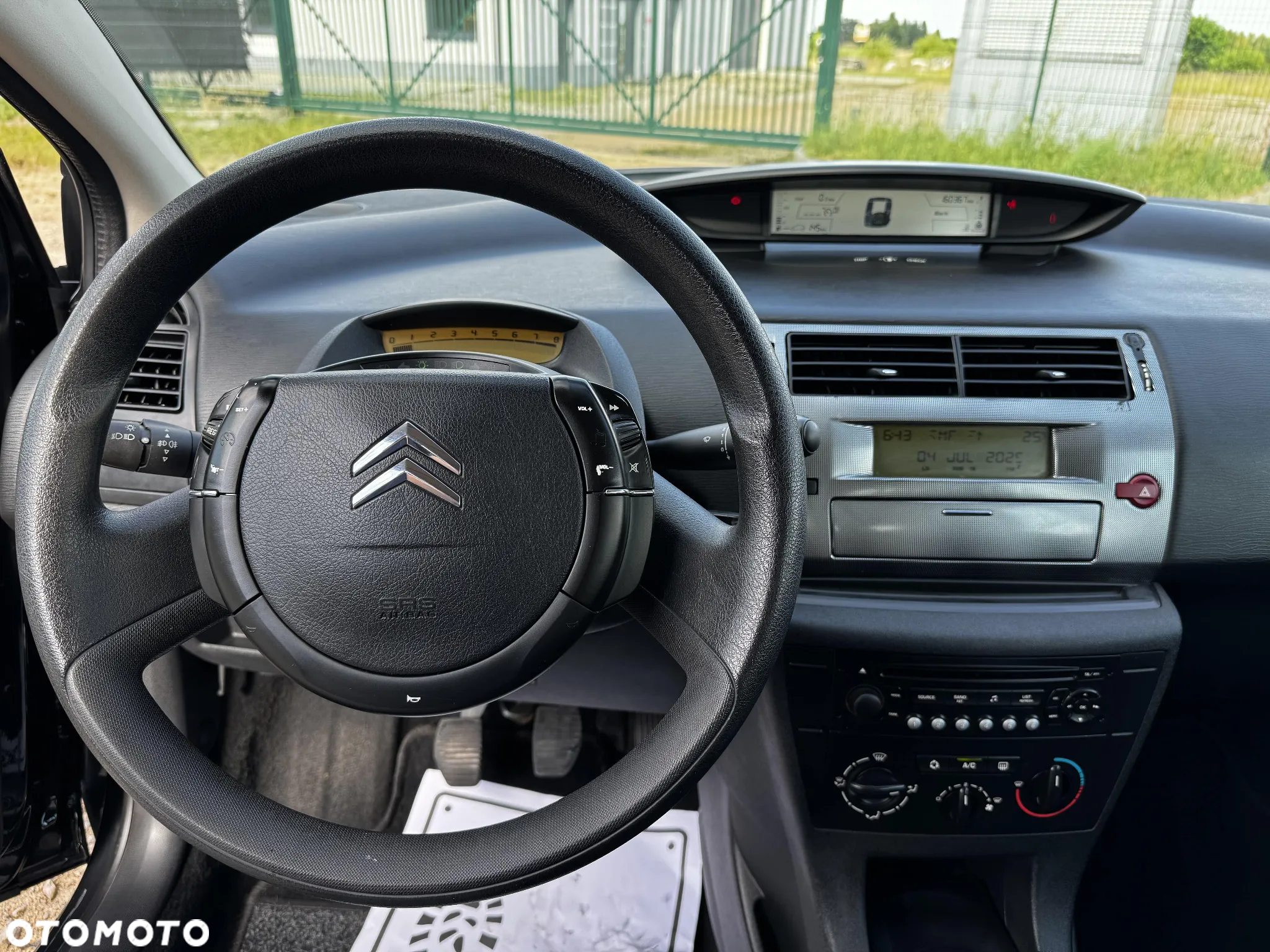Citroën C4 1.4 16V Style - 9
