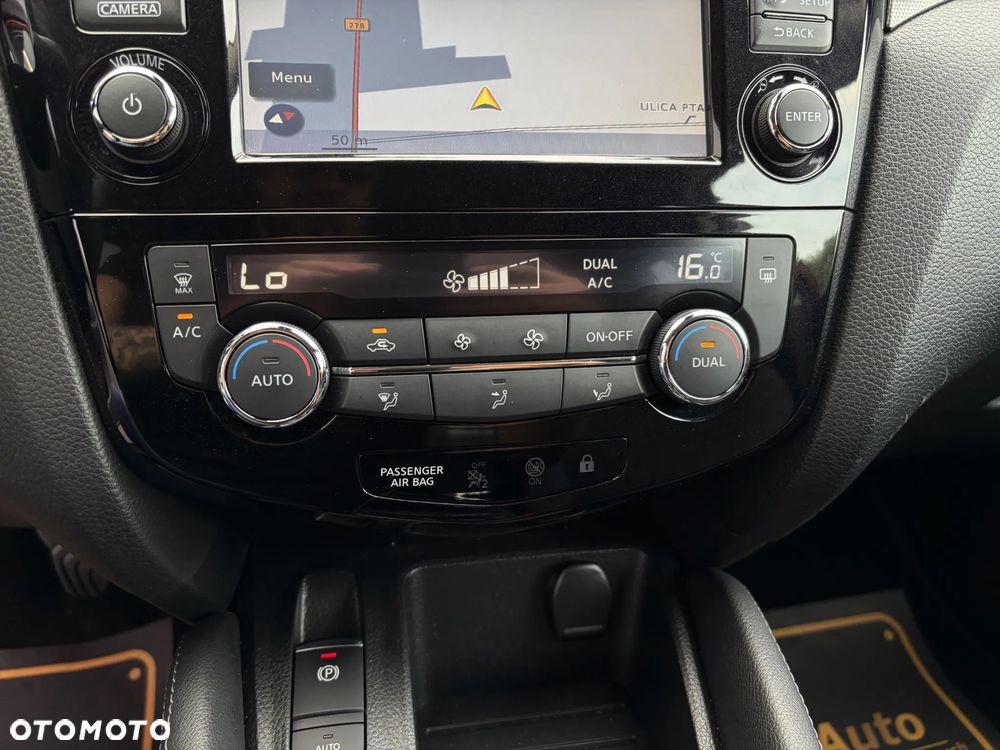 Nissan Qashqai 1.3 DIG-T DCT N-CONNECTA - 29