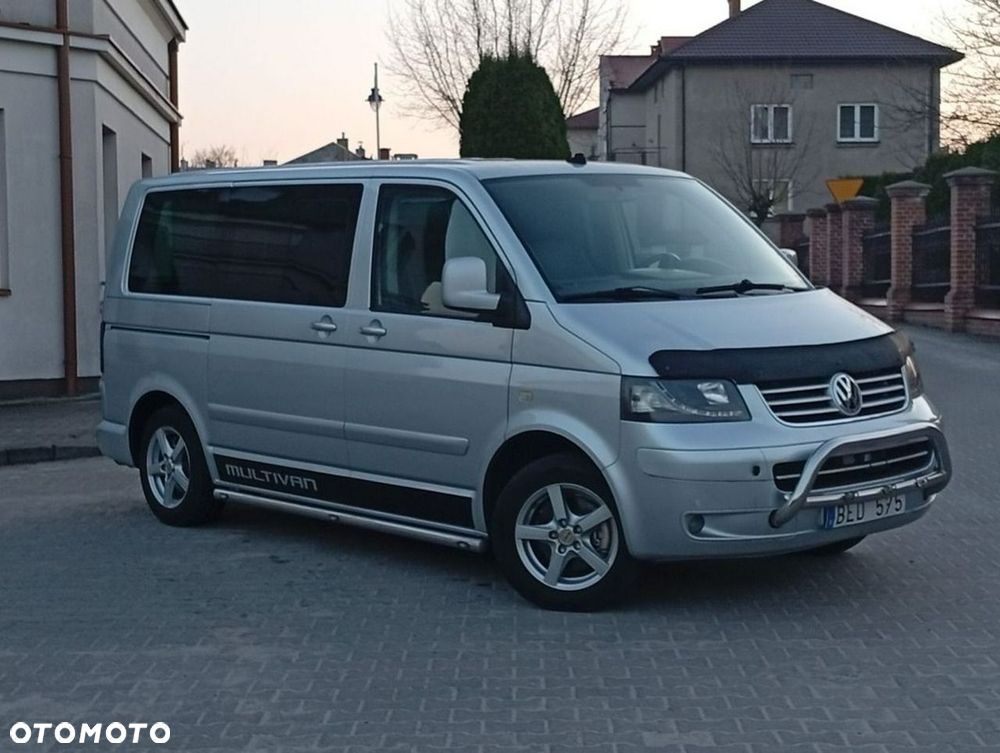 Volkswagen Multivan - 8